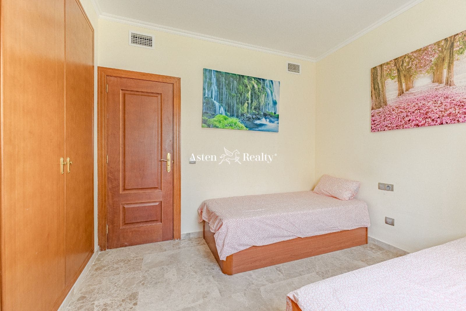 2 soveværelse Lejlighed til salg i Puerto Santiago med swimmingpool garage - € 450.000 (Ref: 8072528)