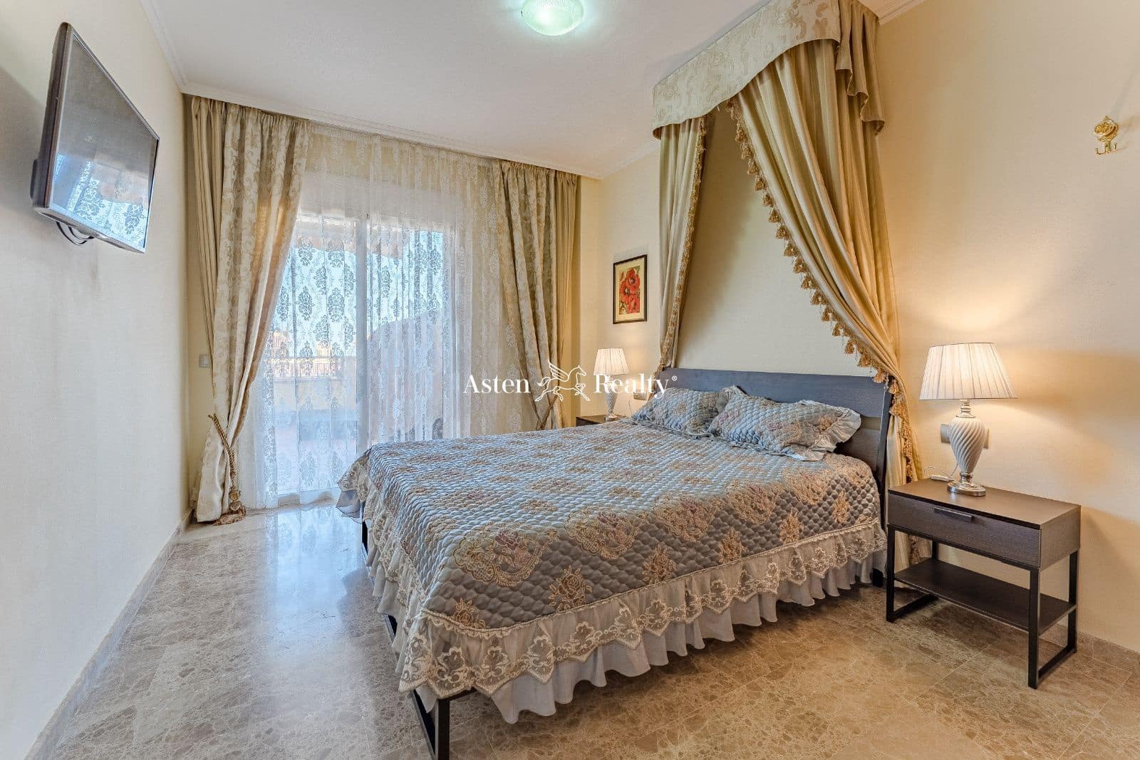 2 soveværelse Lejlighed til salg i Puerto Santiago med swimmingpool garage - € 450.000 (Ref: 8072528)