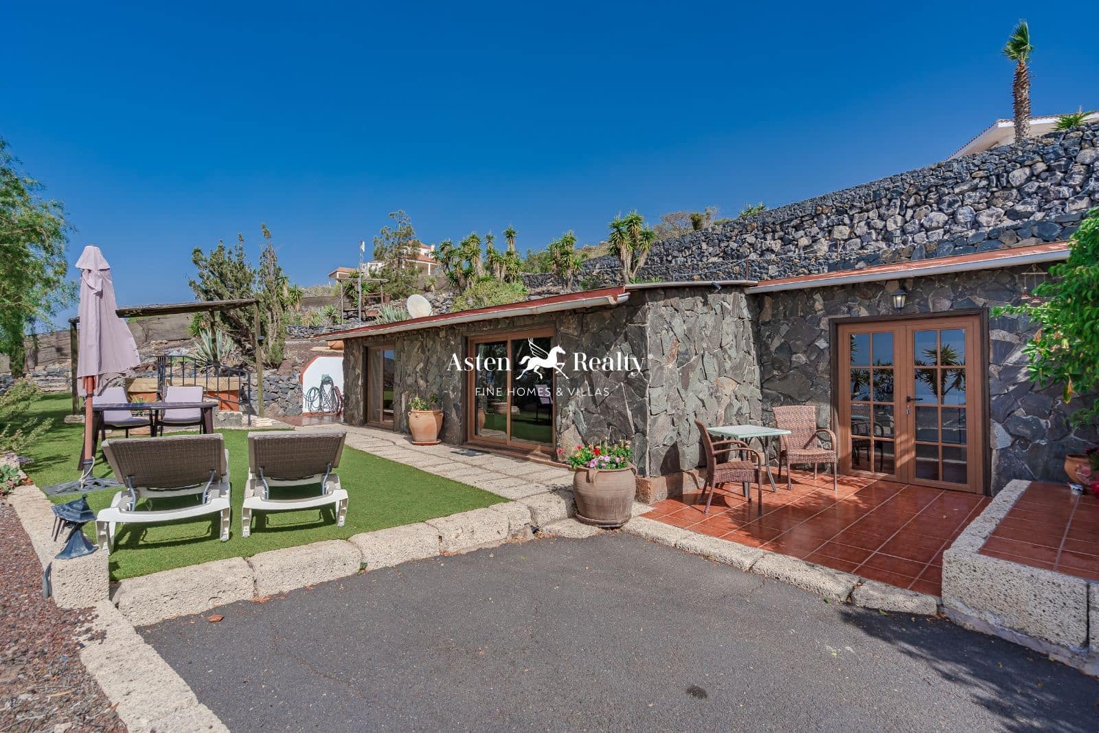 6 soveværelse Villa til salg i Las Moraditas med swimmingpool garage - € 1.595.000 (Ref: 8110467)