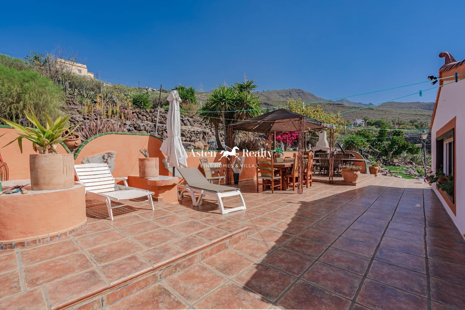 6 soveværelse Villa til salg i Las Moraditas med swimmingpool garage - € 1.595.000 (Ref: 8110467)