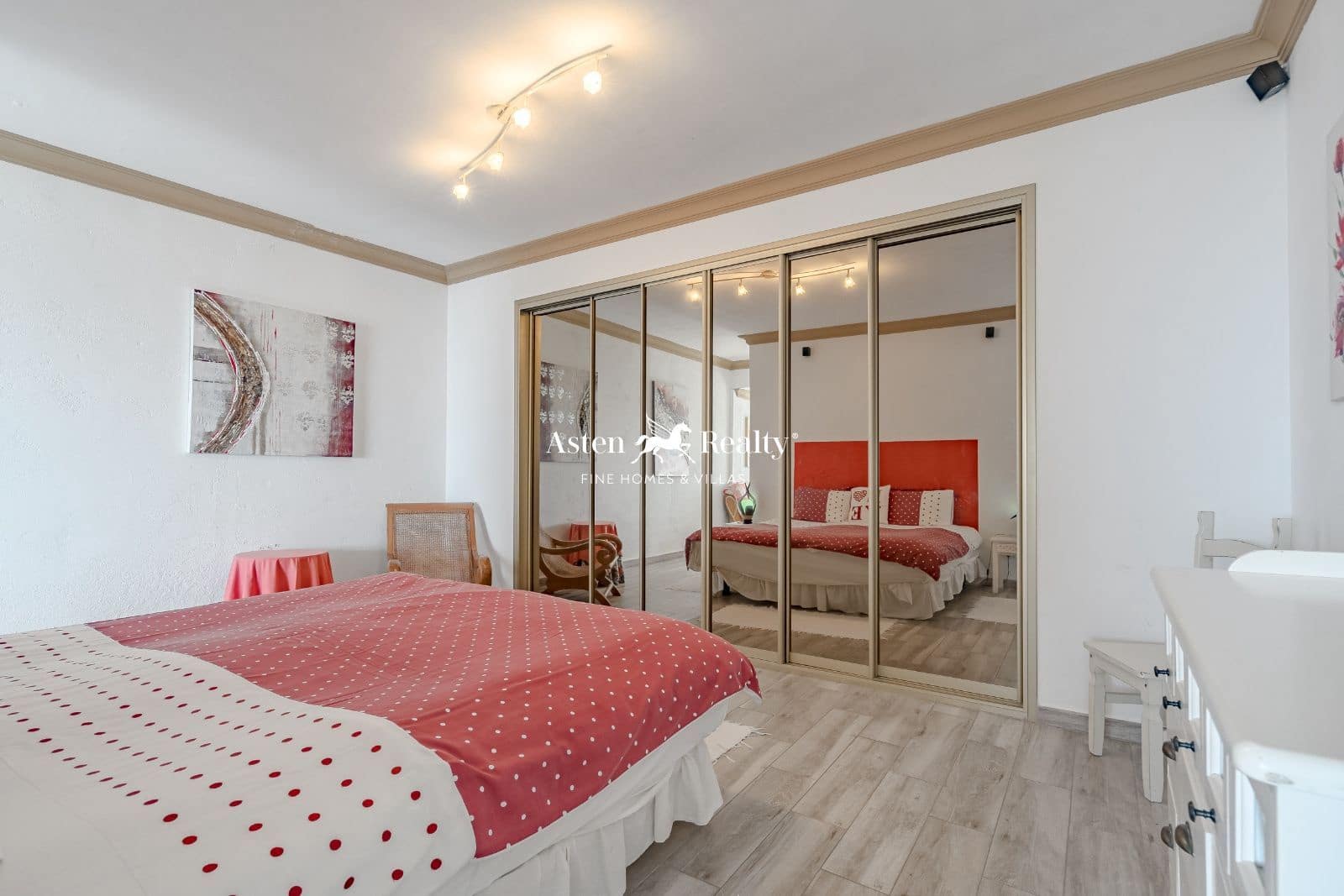 6 soveværelse Villa til salg i Las Moraditas med swimmingpool garage - € 1.595.000 (Ref: 8110467)