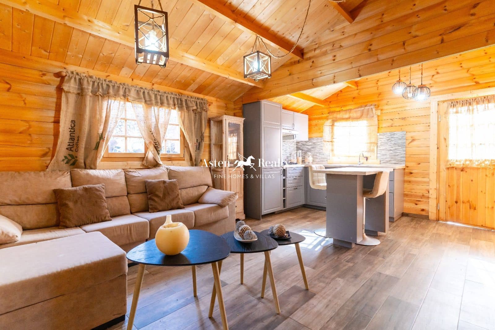 8 soveværelse Byhus til salg i Chio med garage - € 750.000 (Ref: 8116756)