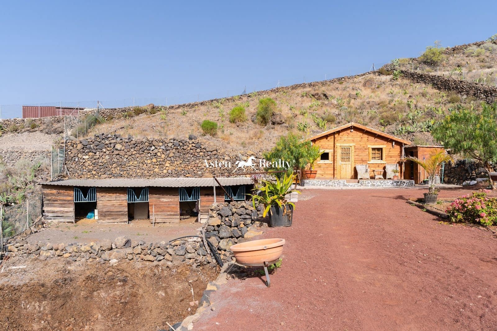 8 soveværelse Byhus til salg i Chio med garage - € 750.000 (Ref: 8116756)