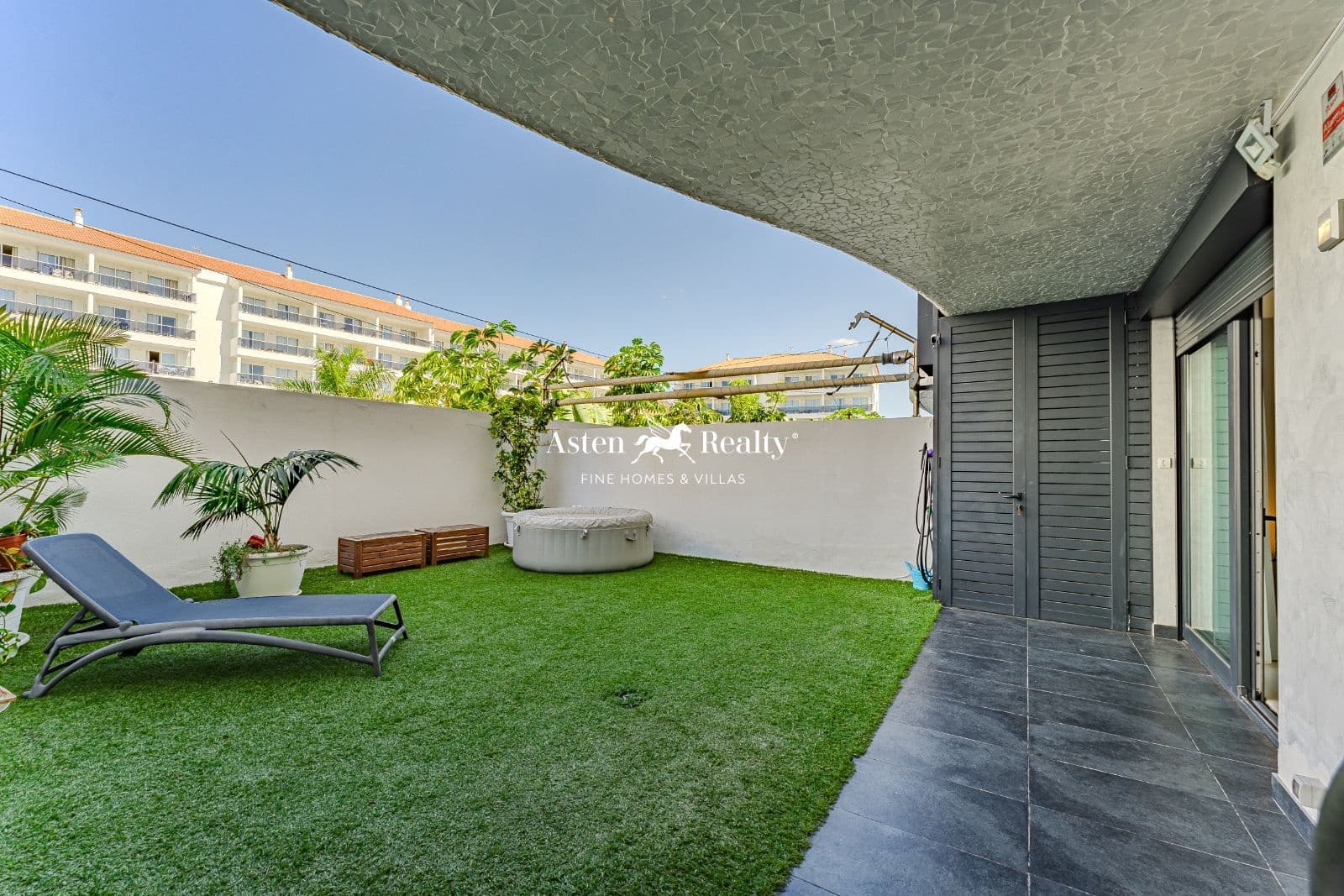 2 soveværelse Lejlighed til salg i Palm-Mar med swimmingpool garage - € 459.000 (Ref: 8140151)