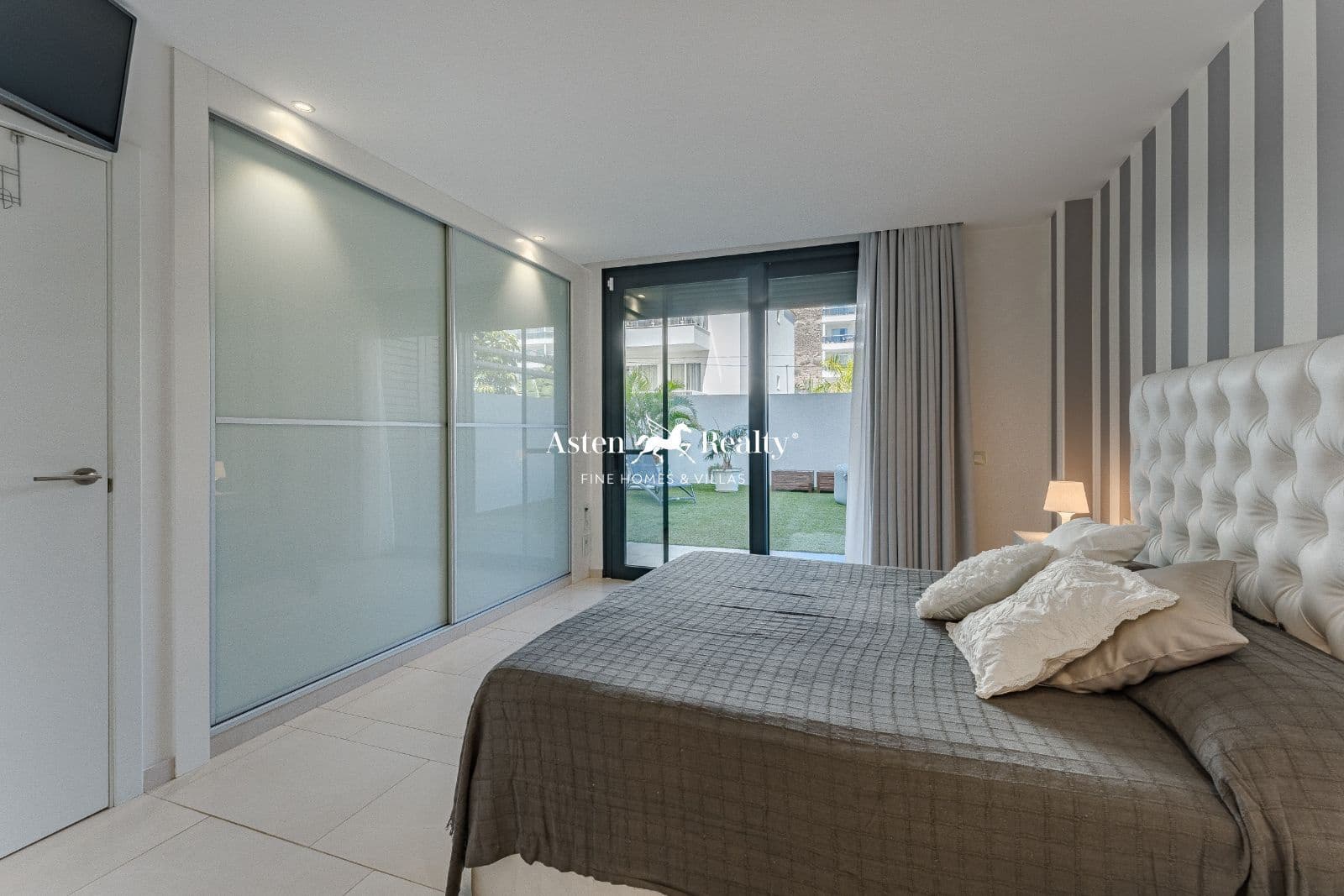 2 soveværelse Lejlighed til salg i Palm-Mar med swimmingpool garage - € 459.000 (Ref: 8140151)