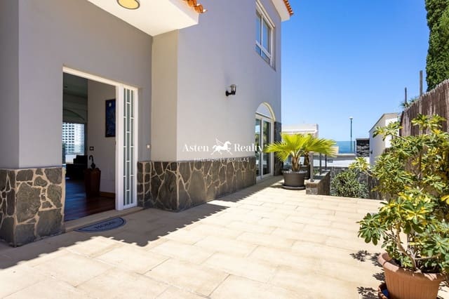 7 soveværelse Byhus til salg i Puerto de la Cruz med swimmingpool garage - € 1.800.000 (Ref: 8168462)