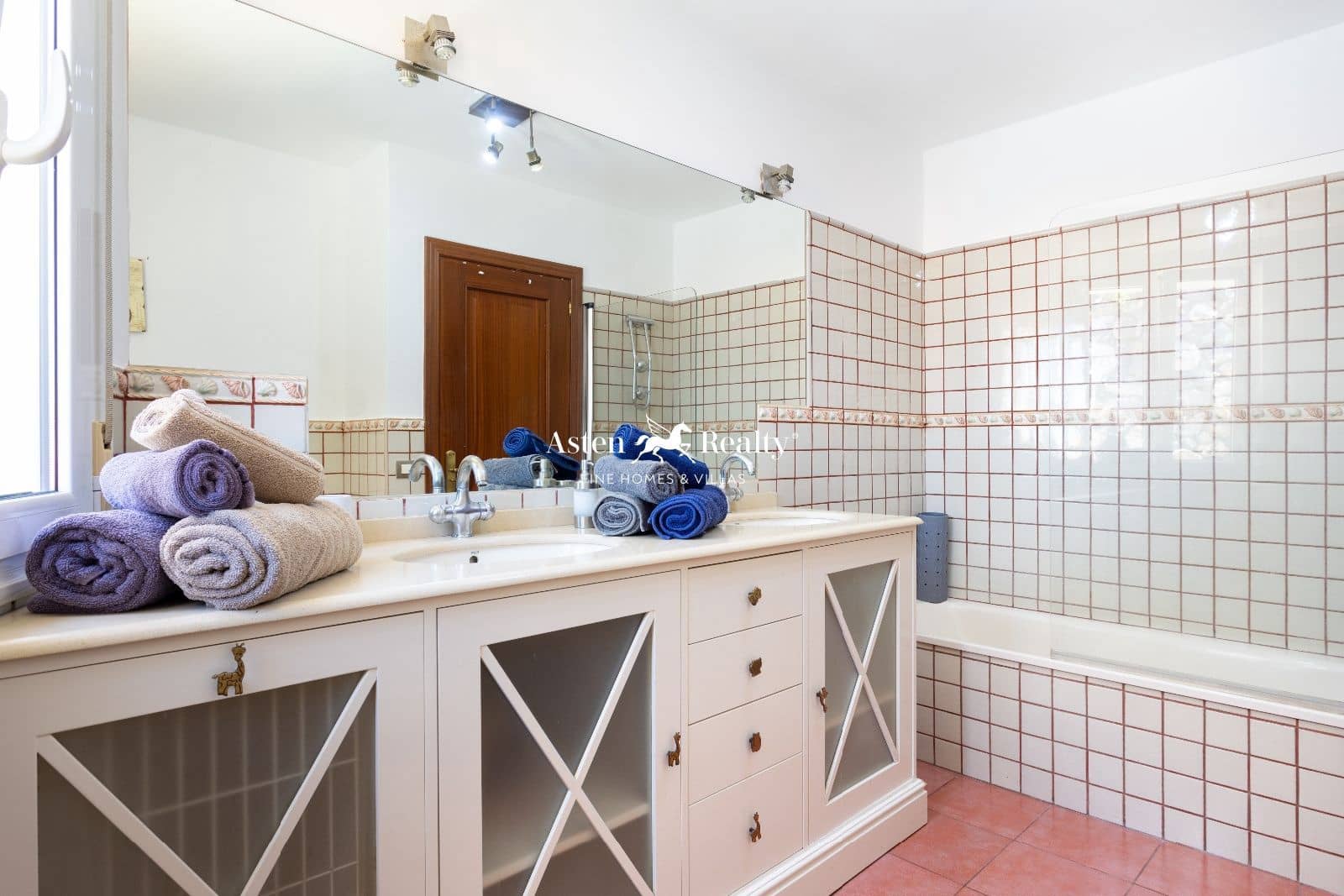 7 soverom Hus til salgs i Puerto de la Cruz med svømmebasseng garasje - € 1 800 000 (Ref: 8168462)