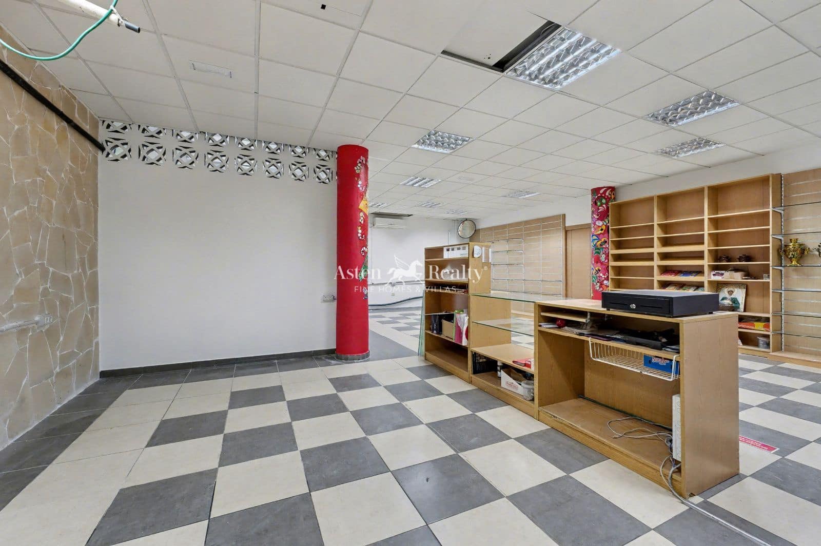 Virksomhed til salg i Playa de las Americas - € 439.000 (Ref: 8176850)