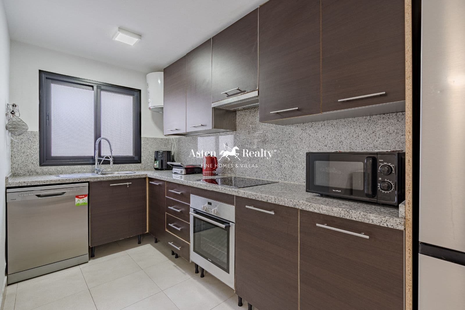 Ático de 3 habitaciones en Adeje en venta con piscina garaje - 419.000 € (Ref: 8183344)