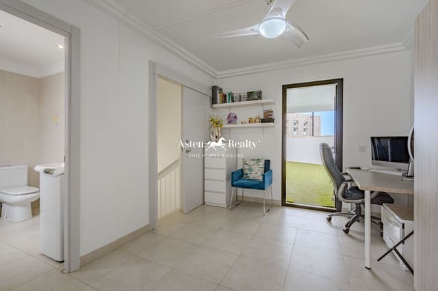 Ático de 3 habitaciones en Adeje en venta con piscina garaje - 419.000 € (Ref: 8183344)