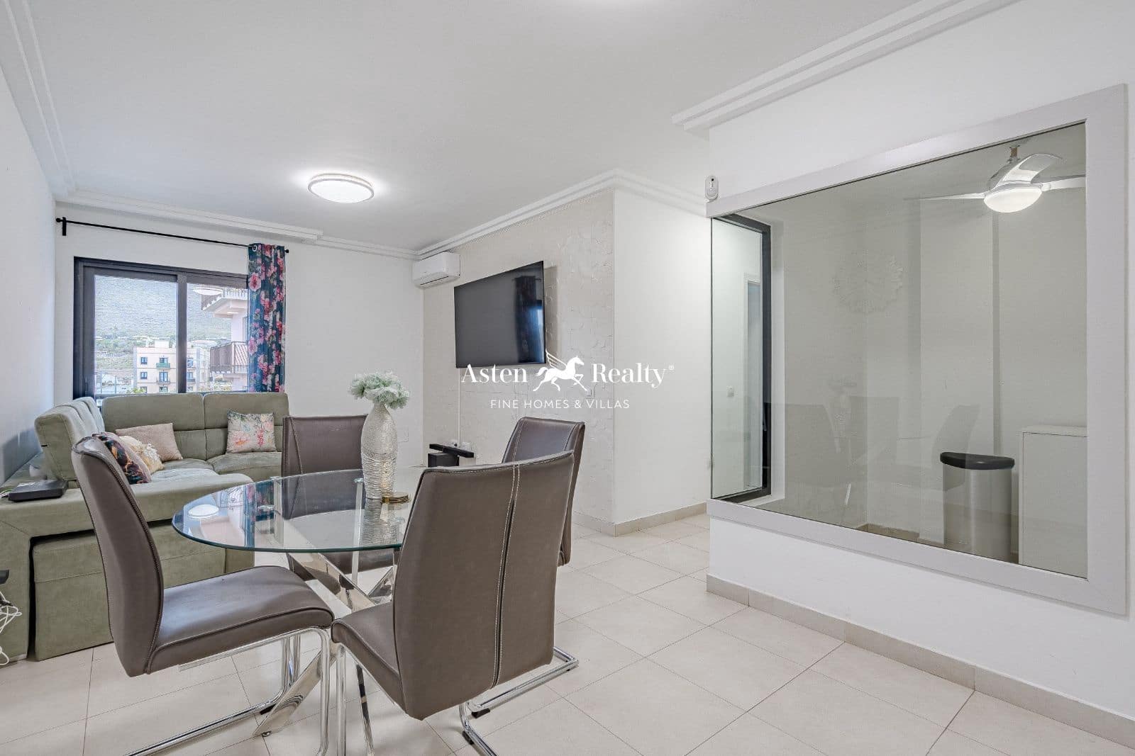 Ático de 3 habitaciones en Adeje en venta con piscina garaje - 419.000 € (Ref: 8183344)