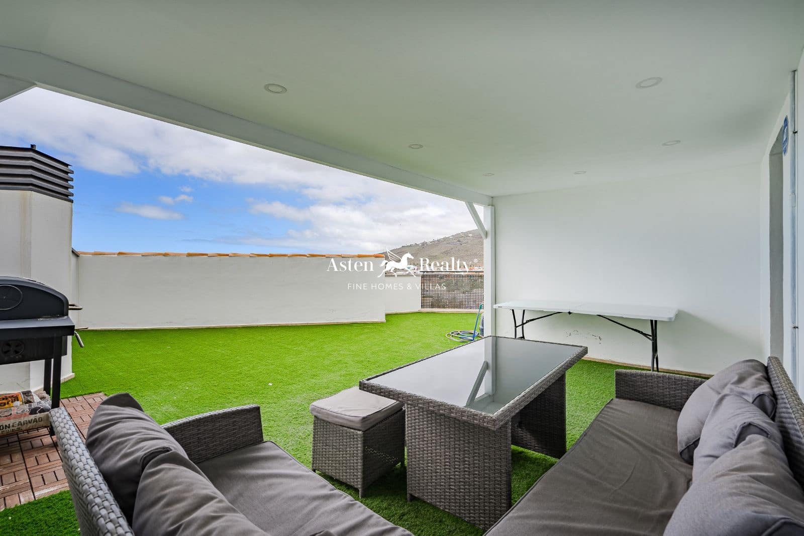 Ático de 3 habitaciones en Adeje en venta con piscina garaje - 419.000 € (Ref: 8183344)