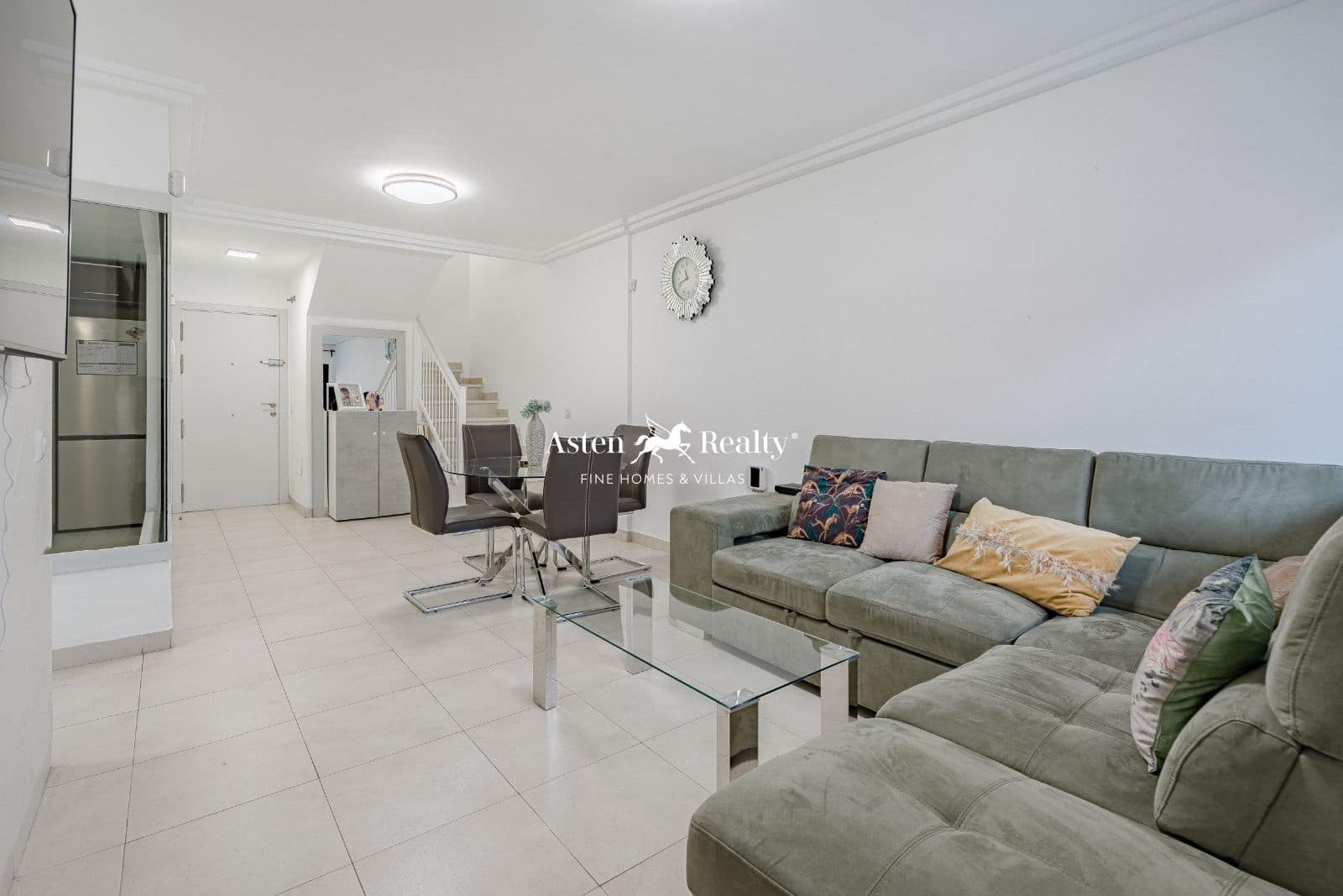 Ático de 3 habitaciones en Adeje en venta con piscina garaje - 419.000 € (Ref: 8183344)