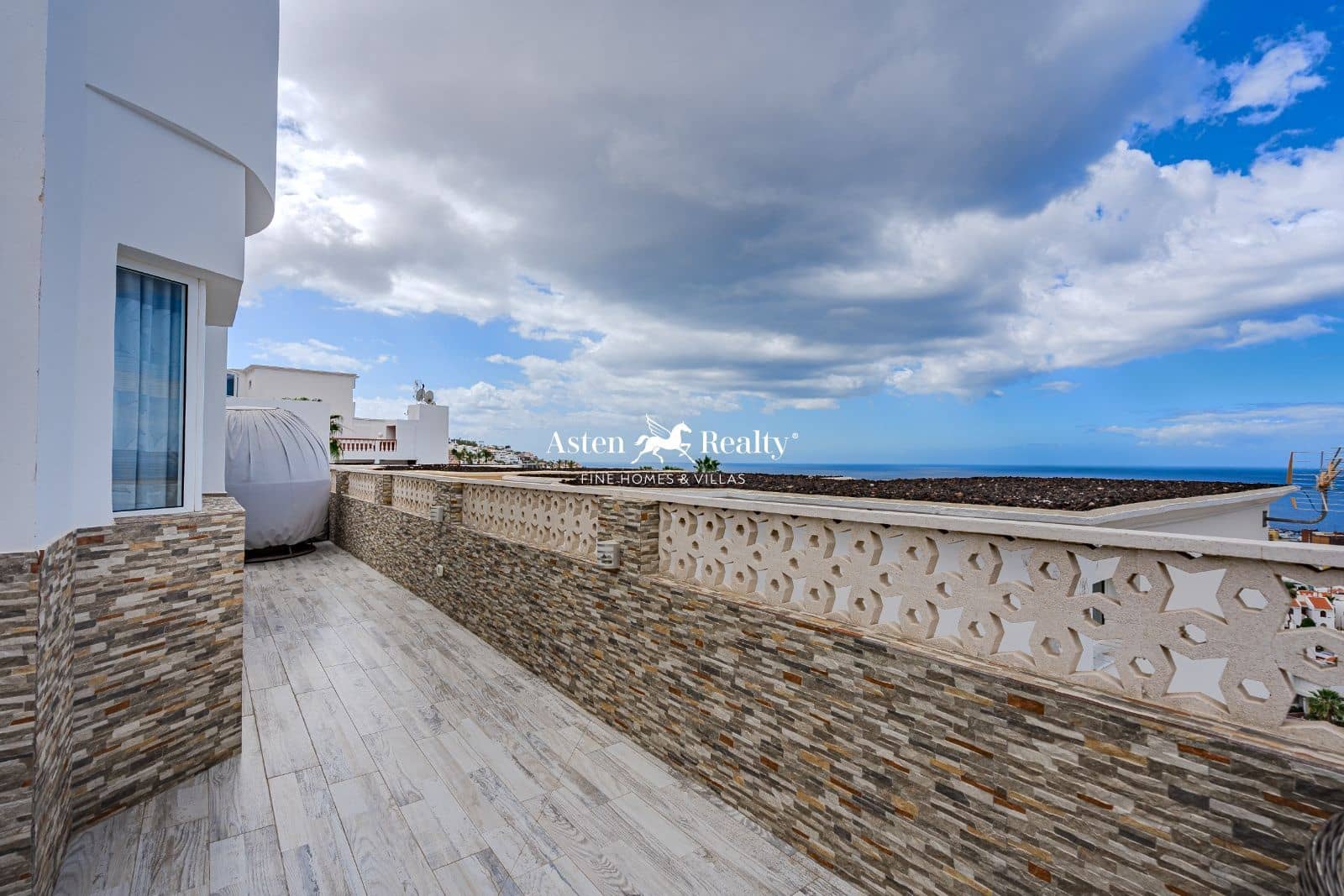 3 soveværelse Bungalow til salg i Torviscas med swimmingpool garage - € 630.000 (Ref: 8196952)