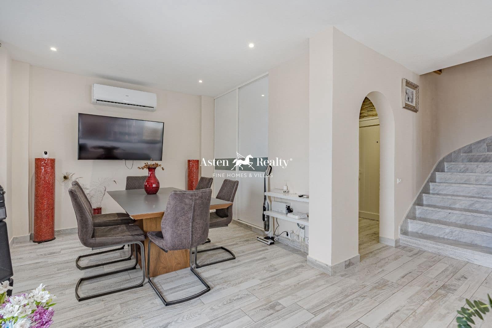 3 soveværelse Bungalow til salg i Torviscas med swimmingpool garage - € 630.000 (Ref: 8196952)