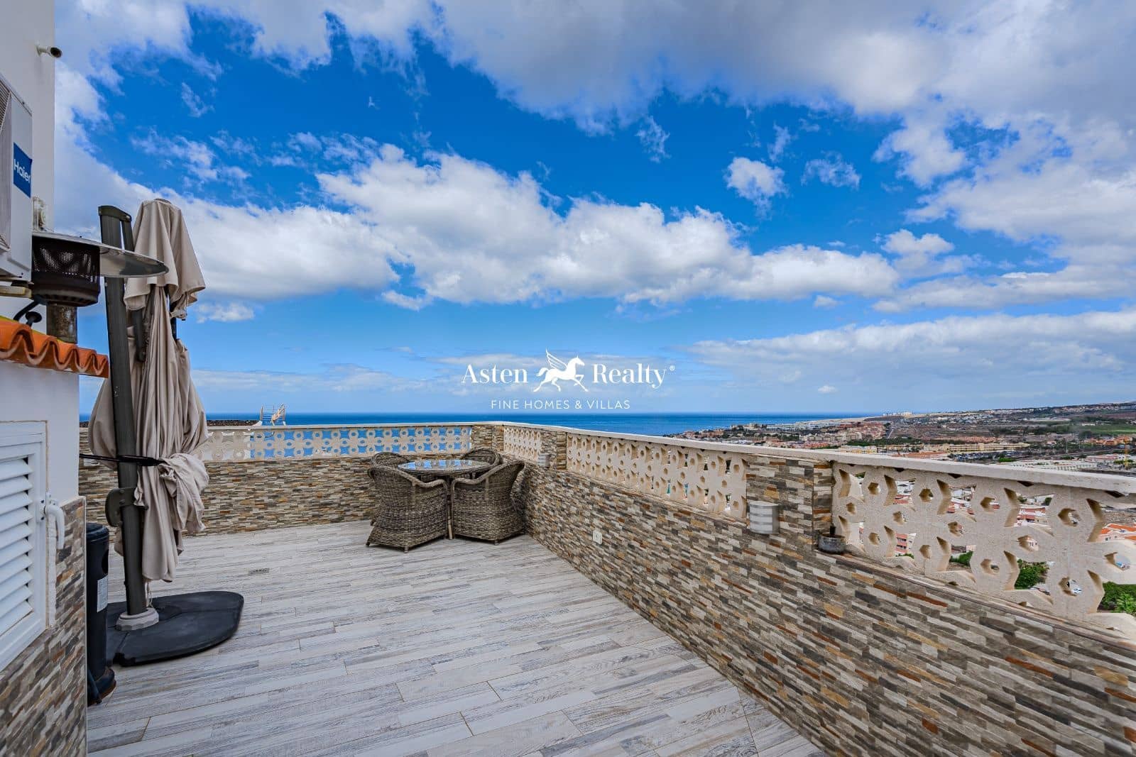 3 soveværelse Bungalow til salg i Torviscas med swimmingpool garage - € 630.000 (Ref: 8196952)