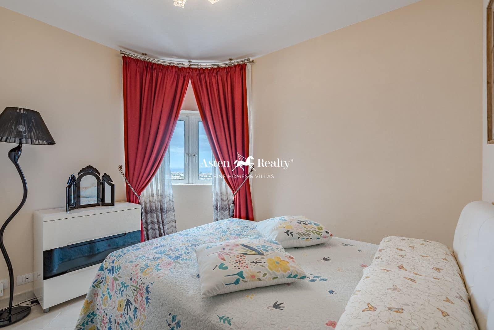 3 soveværelse Bungalow til salg i Torviscas med swimmingpool garage - € 630.000 (Ref: 8196952)