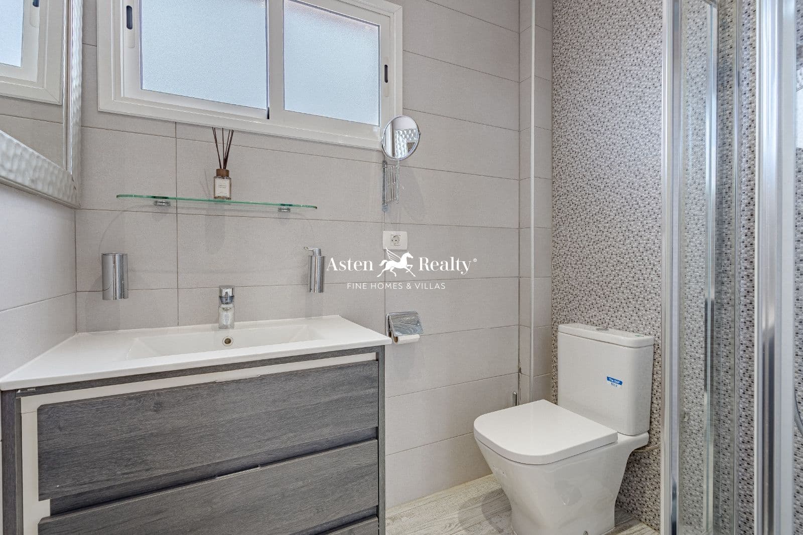 3 soveværelse Bungalow til salg i Torviscas med swimmingpool garage - € 630.000 (Ref: 8196952)