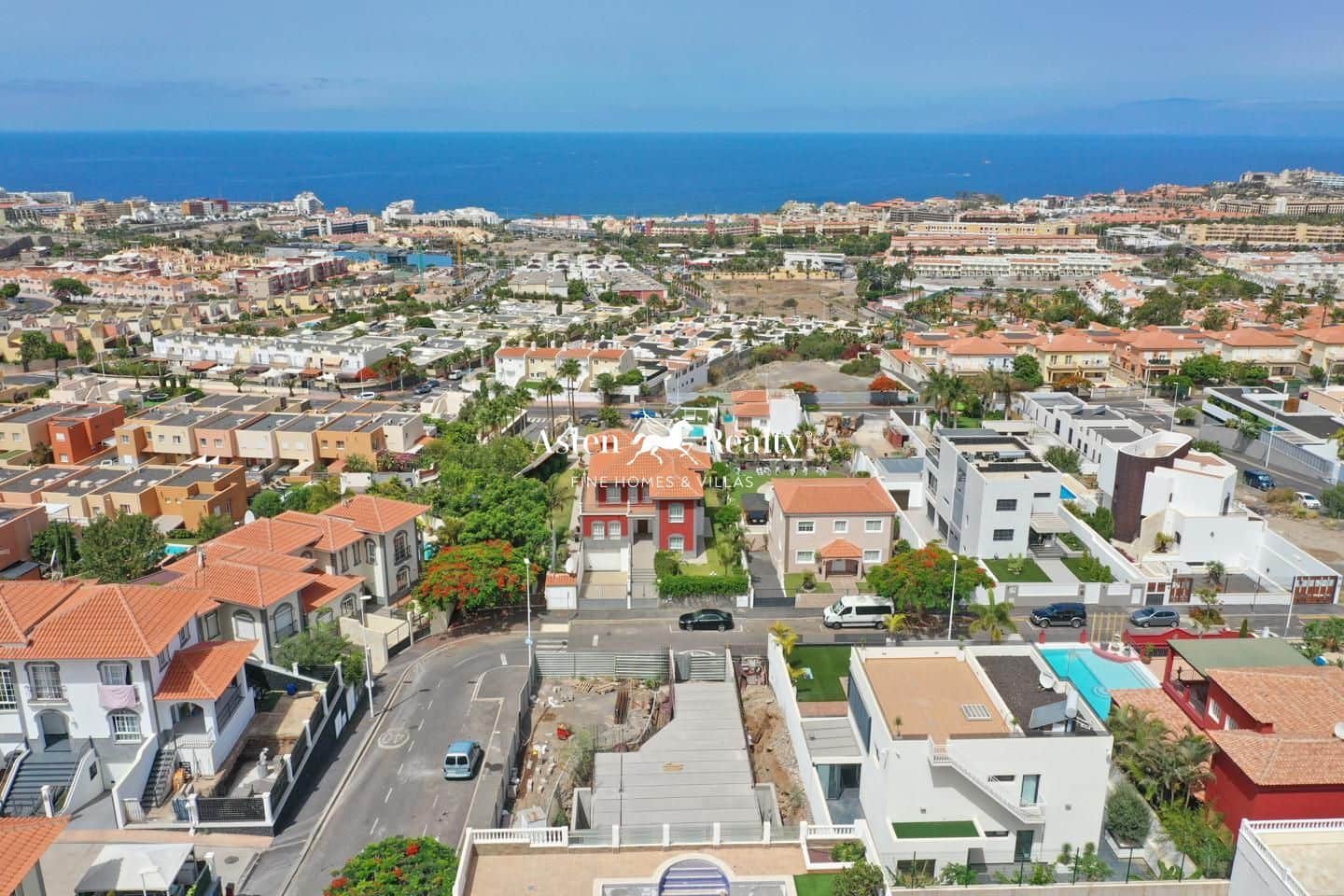 4 soveværelse Byhus til salg i Torviscas med swimmingpool garage - € 1.850.000 (Ref: 8198952)