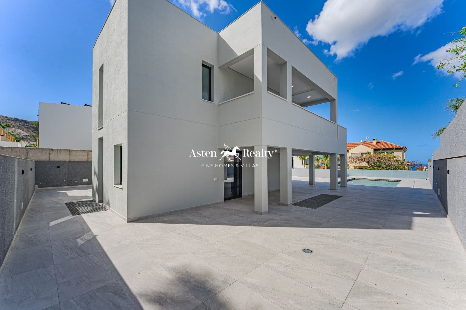 4 soveværelse Byhus til salg i Torviscas med swimmingpool garage - € 1.850.000 (Ref: 8198952)