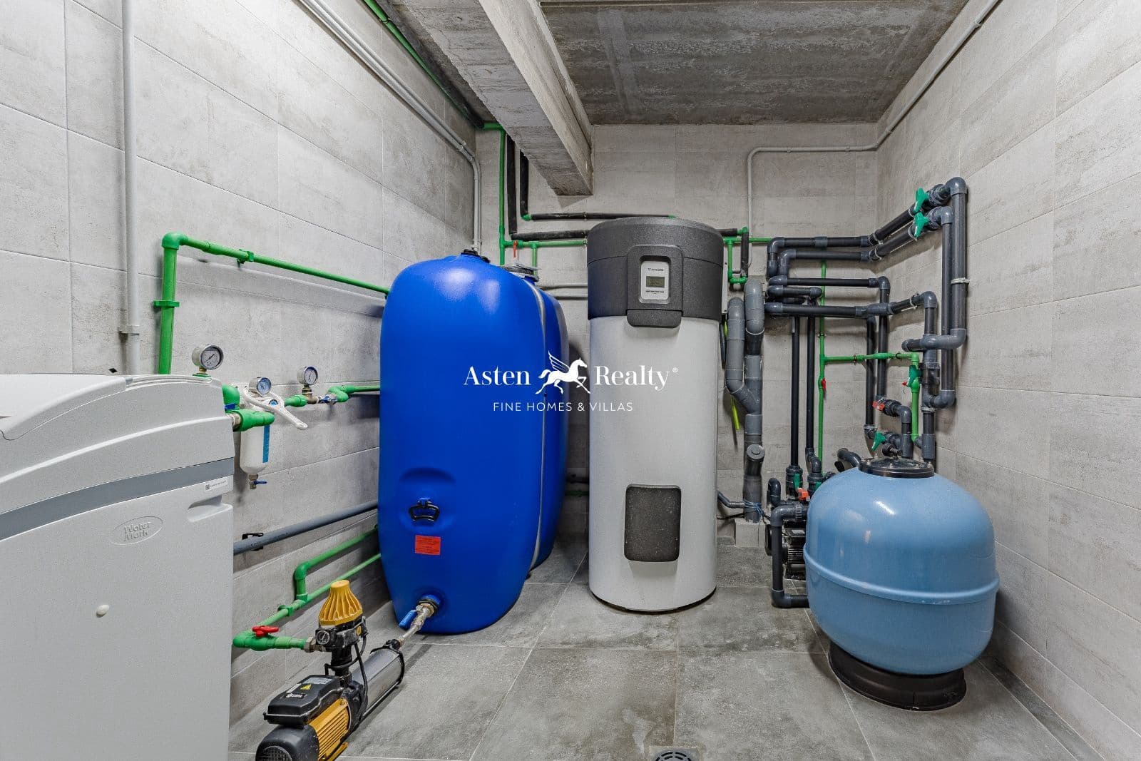 4 soveværelse Byhus til salg i Torviscas med swimmingpool garage - € 1.850.000 (Ref: 8198952)