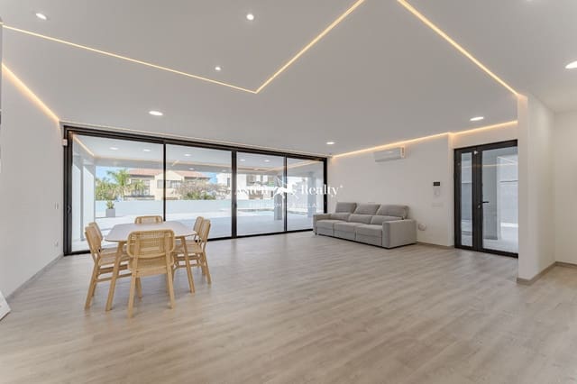 4 soveværelse Byhus til salg i Torviscas, Adeje med swimmingpool garage - € 1.850.000 (Ref: 8198952)