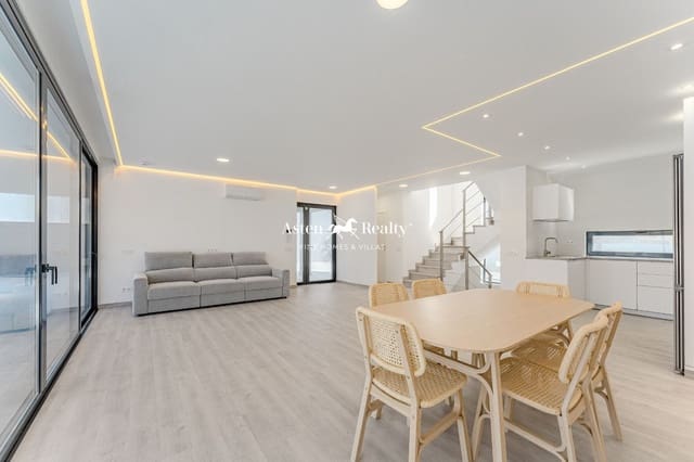 4 soveværelse Byhus til salg i Torviscas, Adeje med swimmingpool garage - € 1.850.000 (Ref: 8198952)