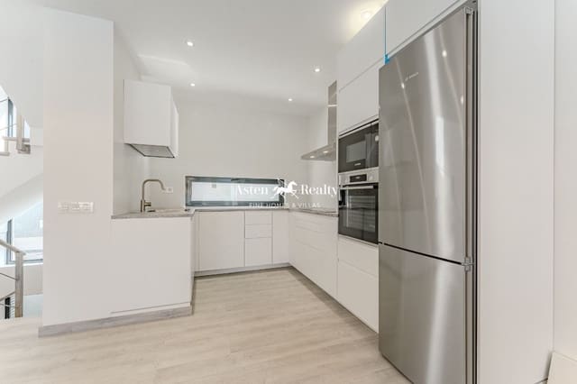 4 soveværelse Byhus til salg i Torviscas, Adeje med swimmingpool garage - € 1.850.000 (Ref: 8198952)