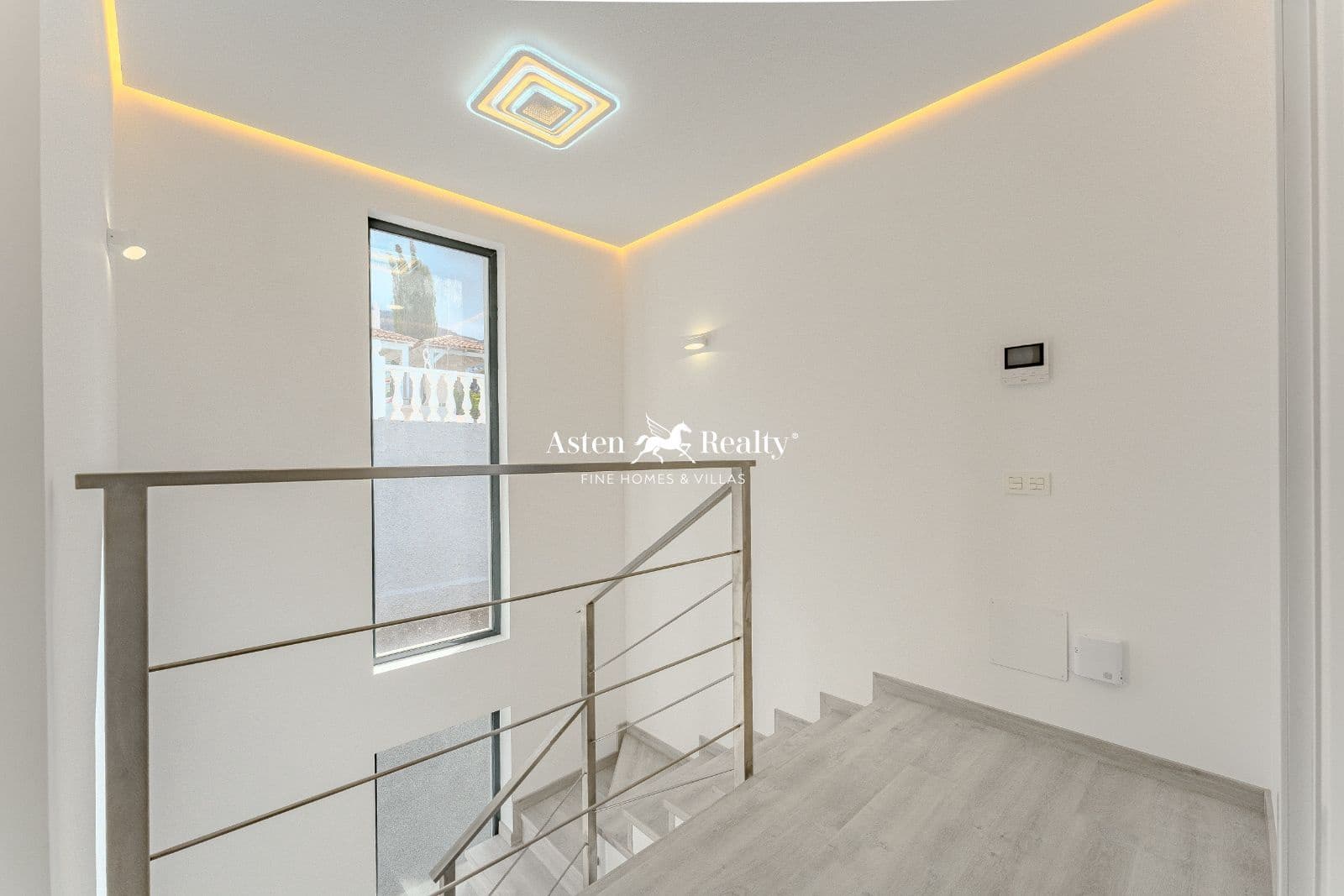 4 soveværelse Byhus til salg i Torviscas med swimmingpool garage - € 1.850.000 (Ref: 8198952)