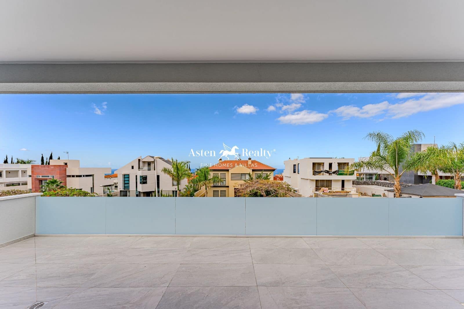 4 soveværelse Byhus til salg i Torviscas med swimmingpool garage - € 1.850.000 (Ref: 8198952)