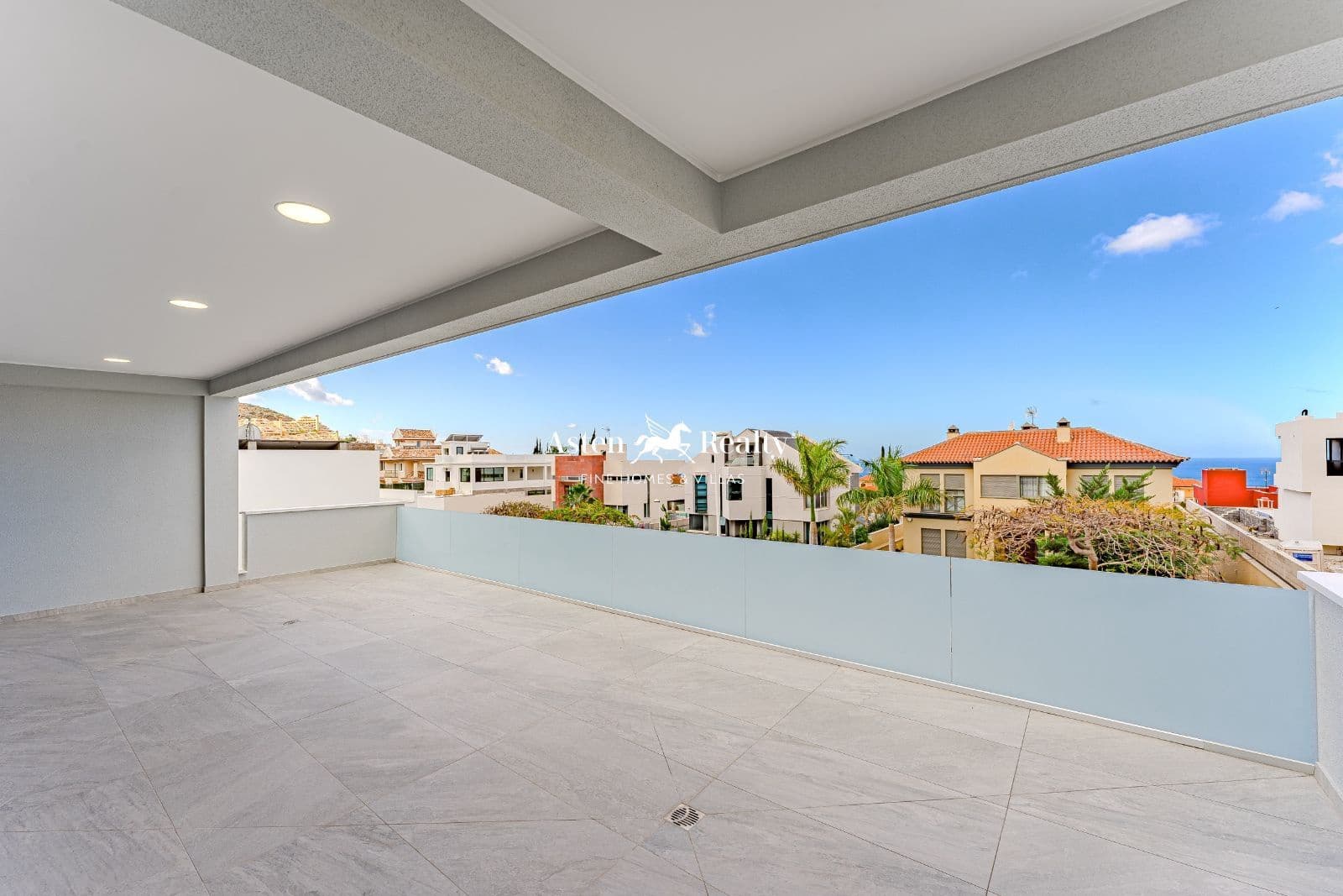 4 soveværelse Byhus til salg i Torviscas med swimmingpool garage - € 1.850.000 (Ref: 8198952)