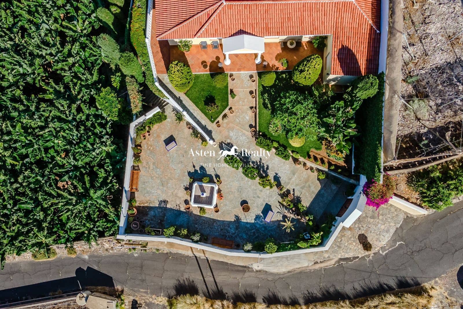 Byggegrund til salg i Guia de Isora - € 3.000.000 (Ref: 8213069)