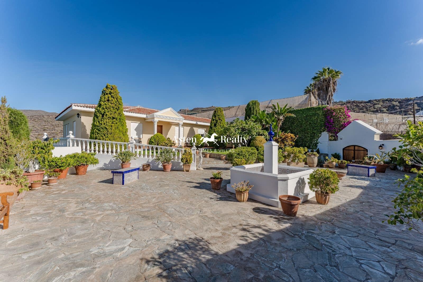 Byggegrund til salg i Guia de Isora - € 3.000.000 (Ref: 8213069)