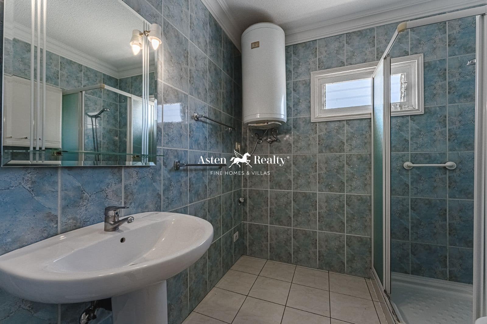 25 soveværelse Hotel til salg i Costa Adeje - € 4.750.000 (Ref: 8223434)