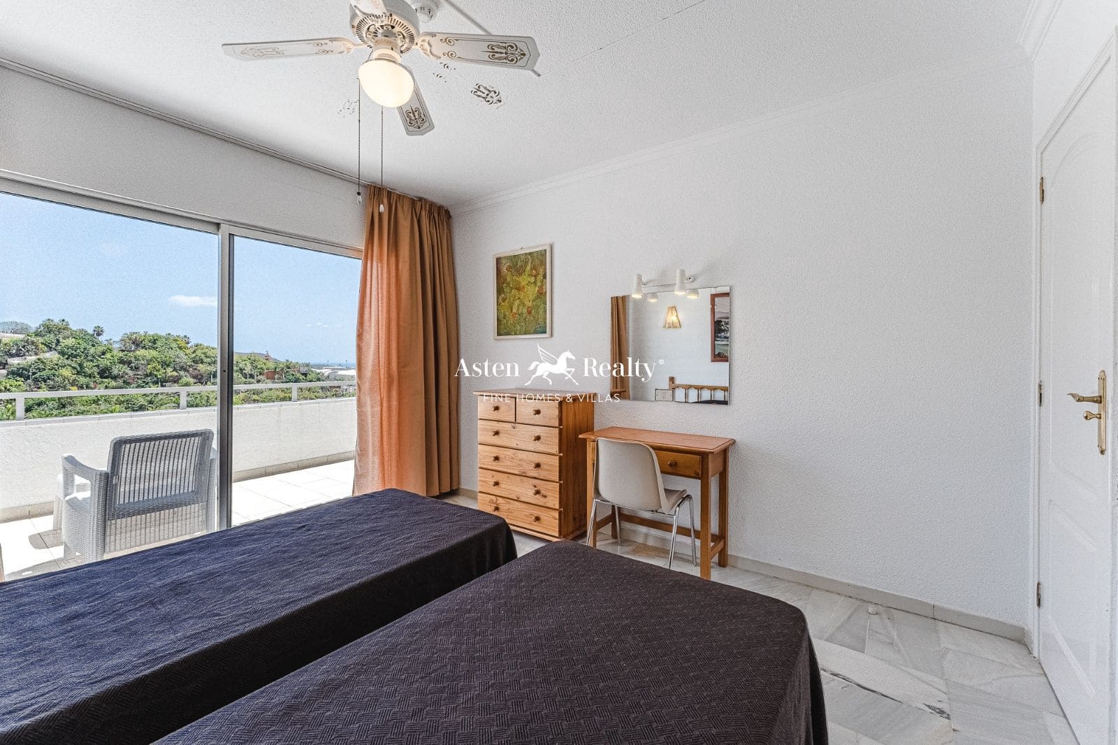 25 soveværelse Hotel til salg i Costa Adeje - € 4.750.000 (Ref: 8223434)