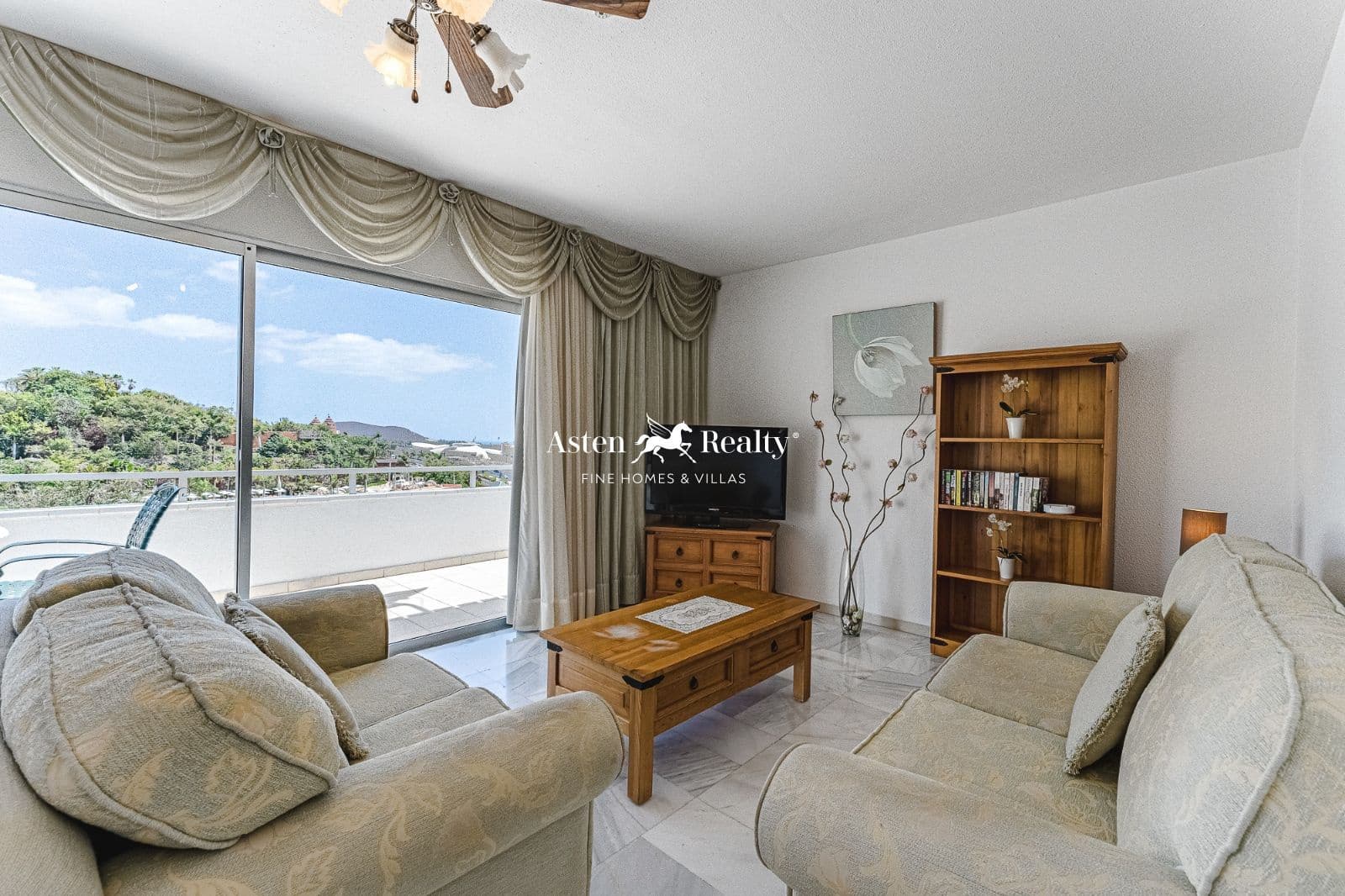 25 soveværelse Hotel til salg i Costa Adeje - € 4.750.000 (Ref: 8223434)