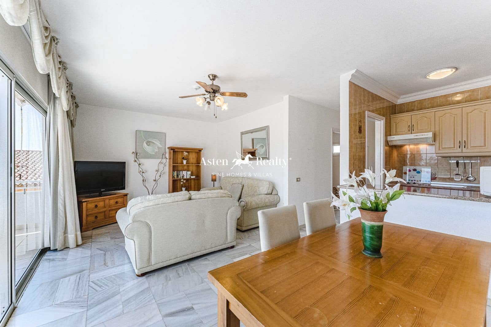 25 soveværelse Hotel til salg i Costa Adeje - € 4.750.000 (Ref: 8223434)