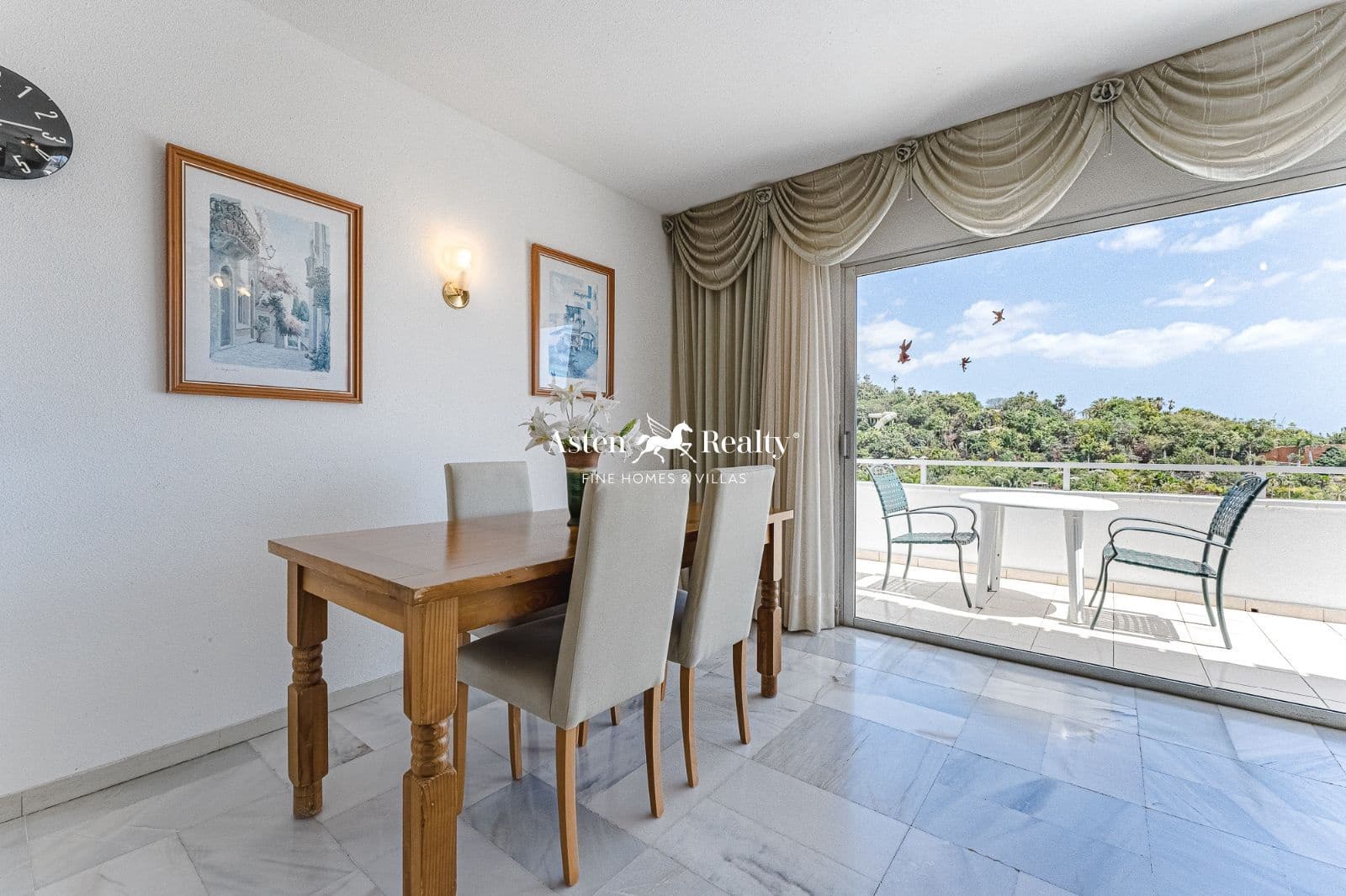 25 soveværelse Hotel til salg i Costa Adeje - € 4.750.000 (Ref: 8223434)