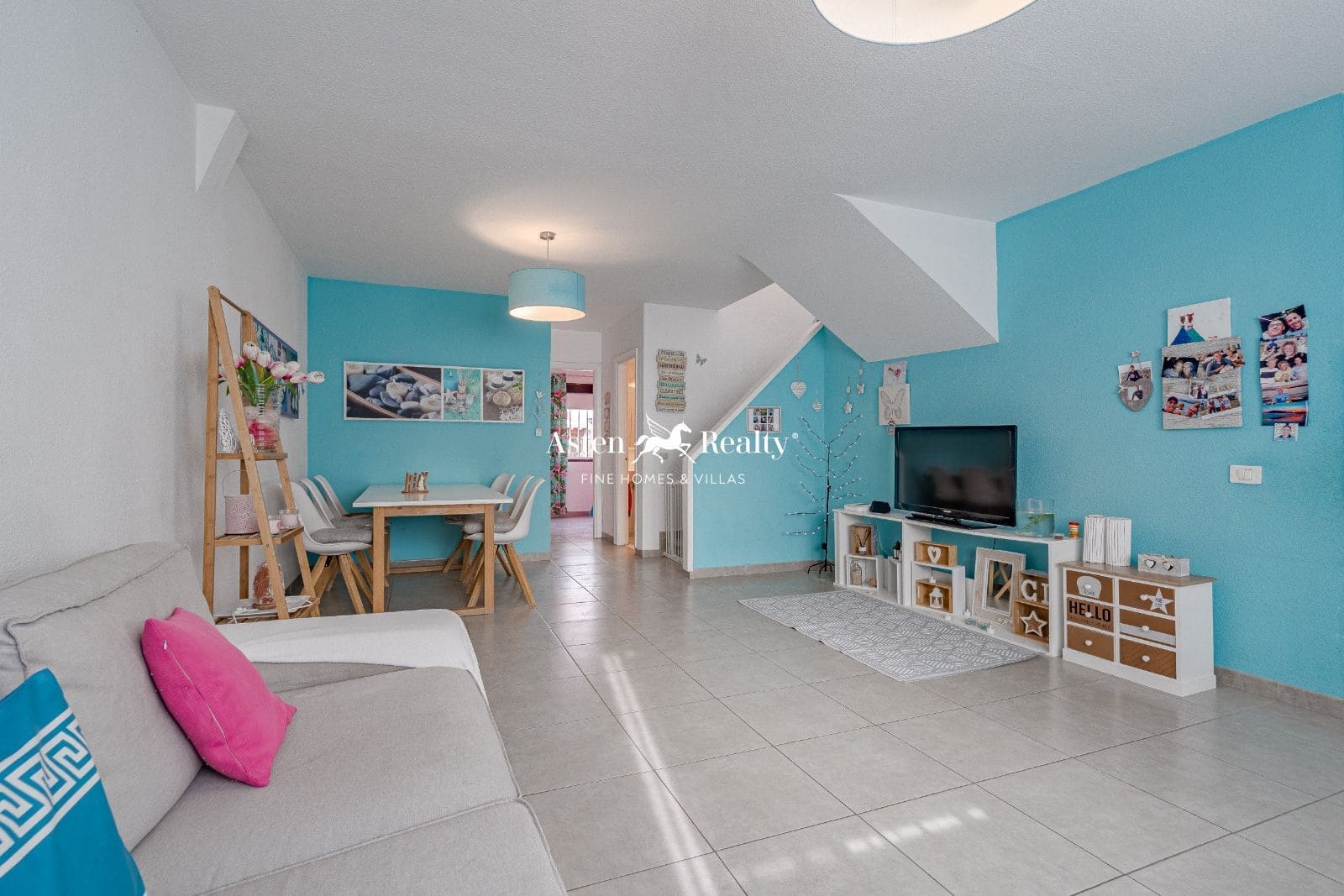 4 soveværelse Byhus til salg i Puerto Santiago med swimmingpool garage - € 498.000 (Ref: 8227339)