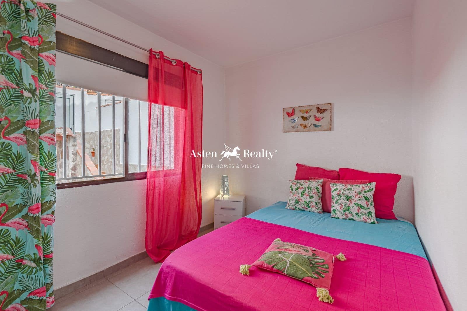 4 soveværelse Byhus til salg i Puerto Santiago med swimmingpool garage - € 498.000 (Ref: 8227339)