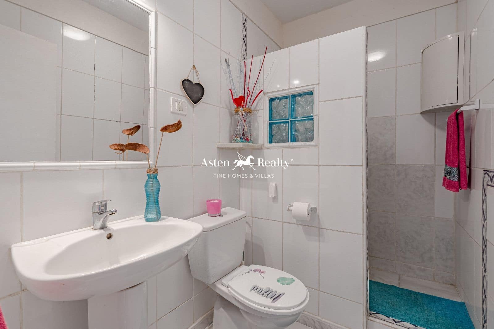 4 soveværelse Byhus til salg i Puerto Santiago med swimmingpool garage - € 498.000 (Ref: 8227339)