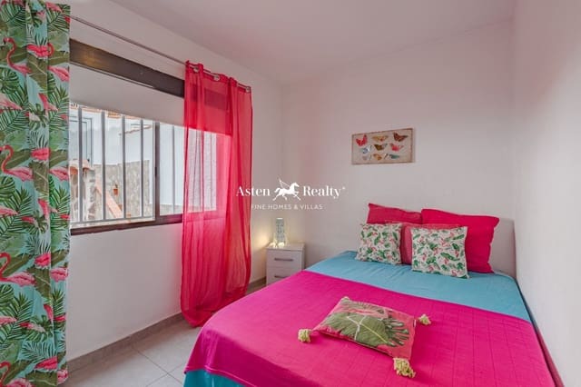 4 soveværelse Byhus til salg i Puerto Santiago, Santiago del Teide med swimmingpool garage - € 498.000 (Ref: 8227339)