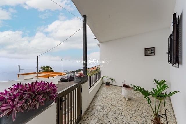 3 soveværelse Villa til salg i El Tanque med garage - € 260.000 (Ref: 8230425)