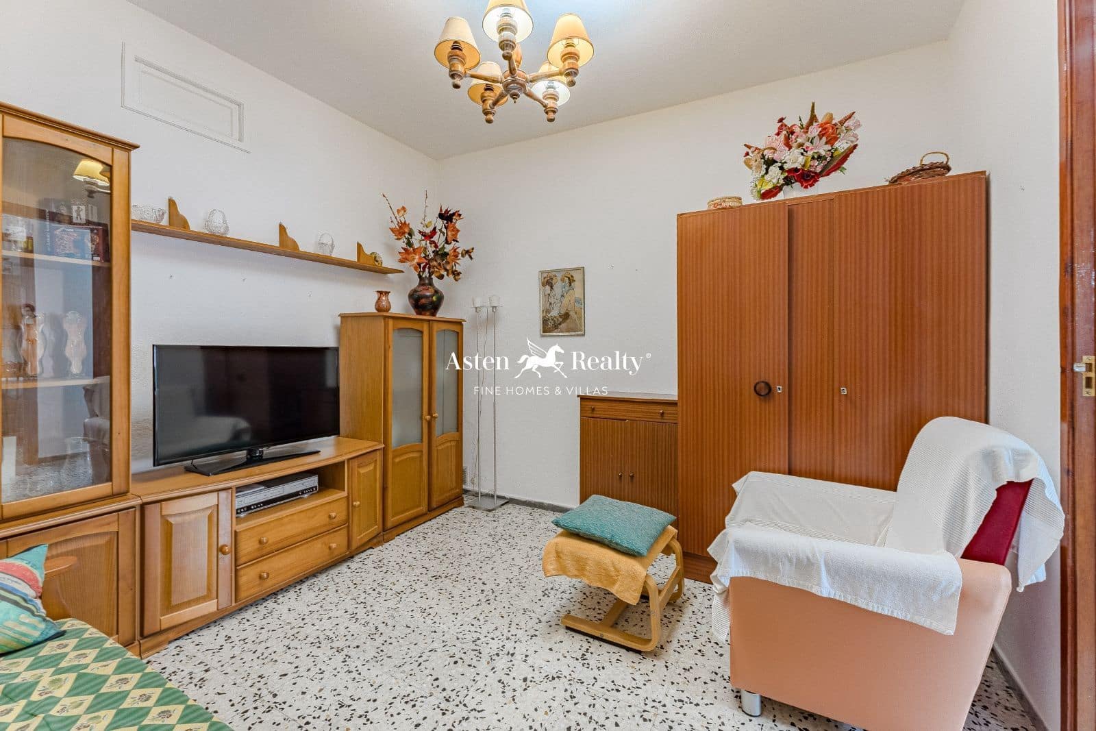 3 soveværelse Villa til salg i El Tanque med garage - € 260.000 (Ref: 8230425)