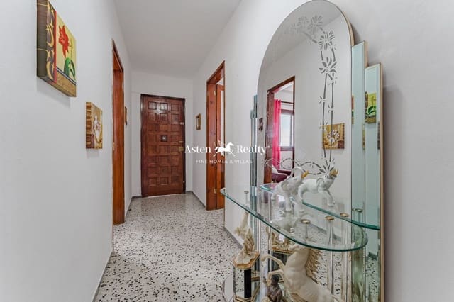 3 soveværelse Villa til salg i El Tanque med garage - € 260.000 (Ref: 8230425)