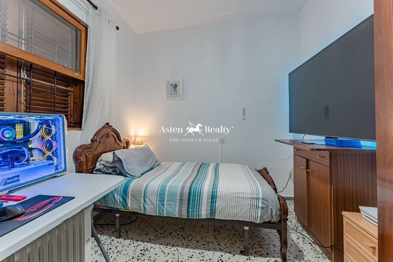 3 soveværelse Villa til salg i El Tanque med garage - € 260.000 (Ref: 8230425)