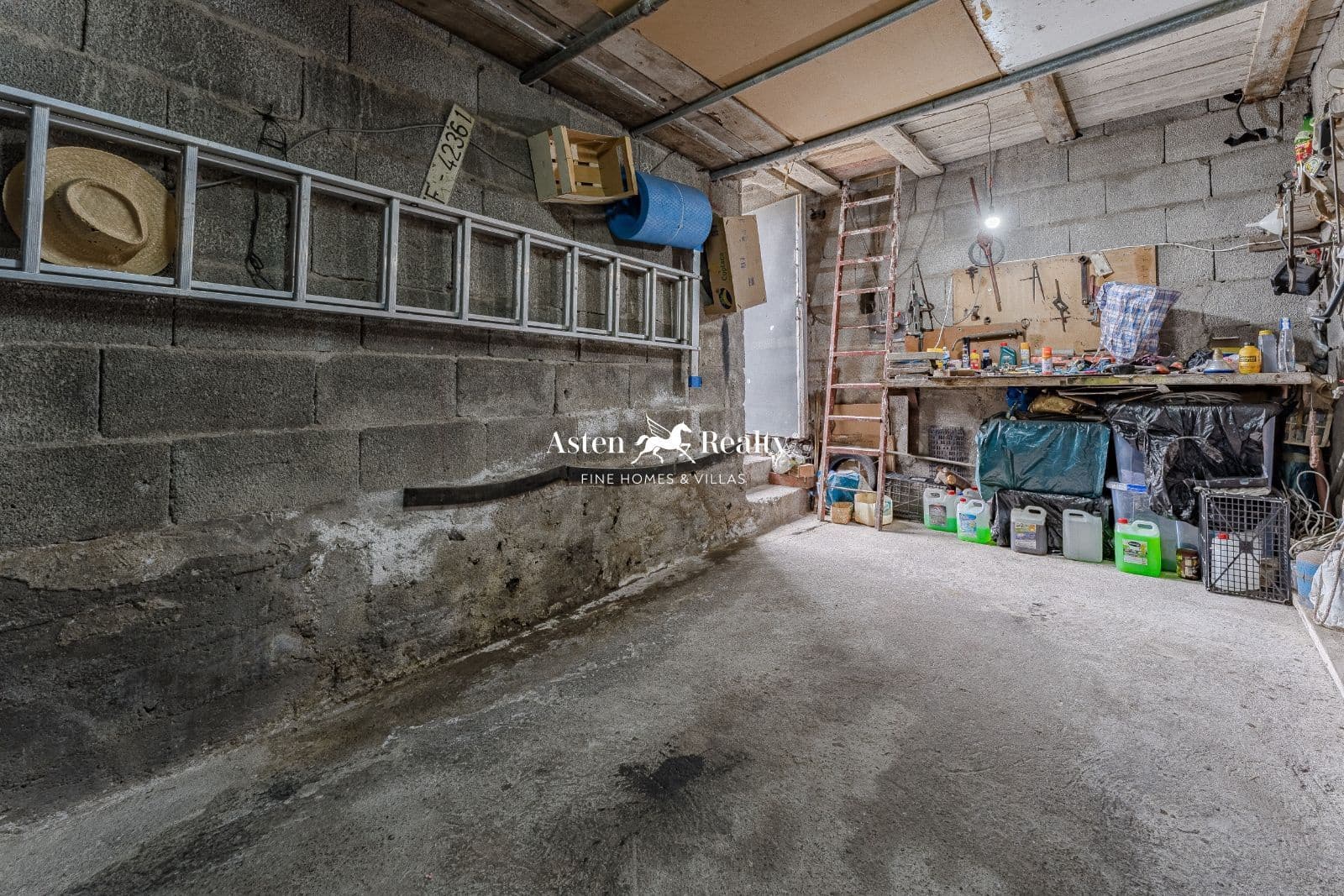 3 soveværelse Villa til salg i El Tanque med garage - € 260.000 (Ref: 8230425)