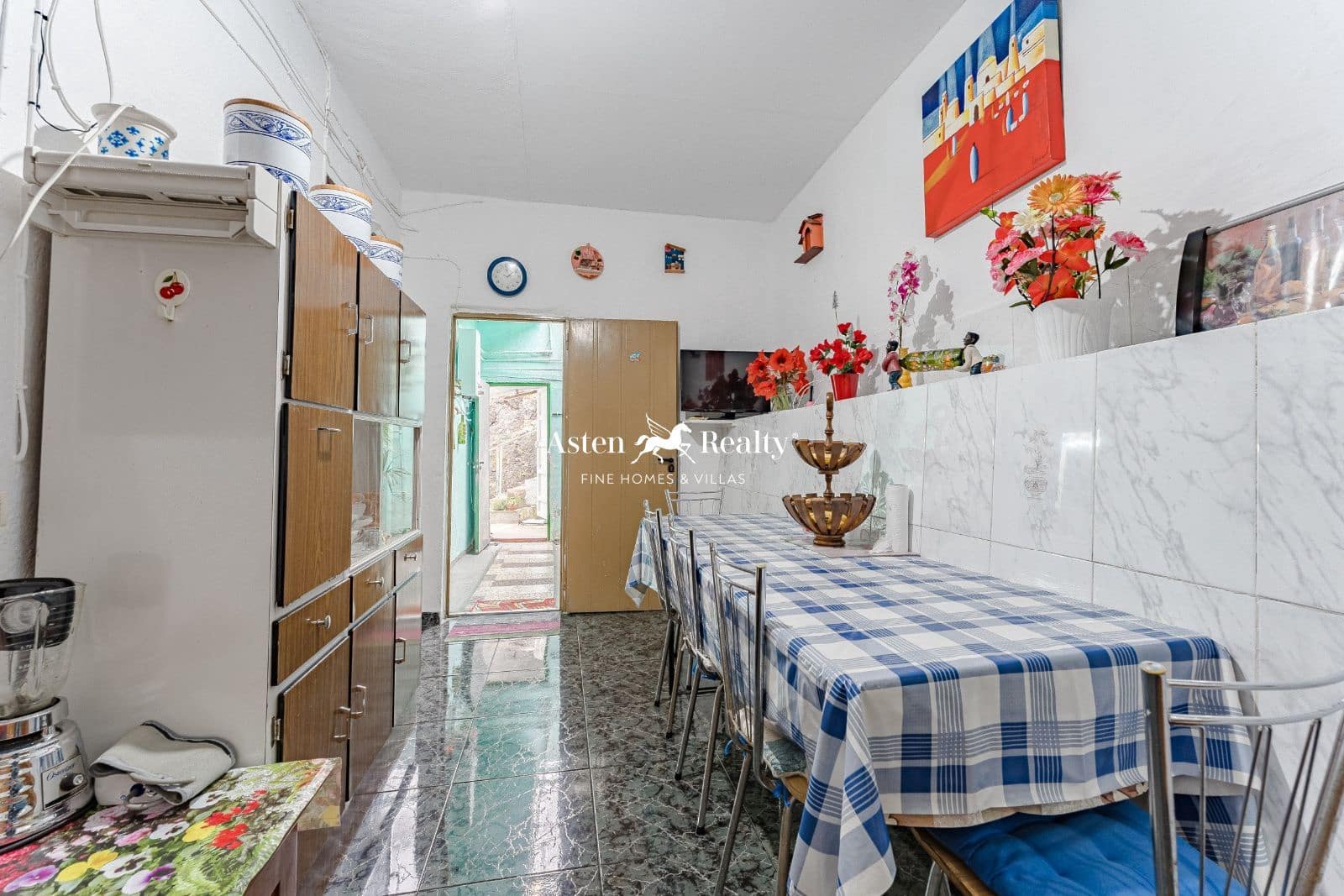 3 soveværelse Villa til salg i El Tanque med garage - € 260.000 (Ref: 8230425)