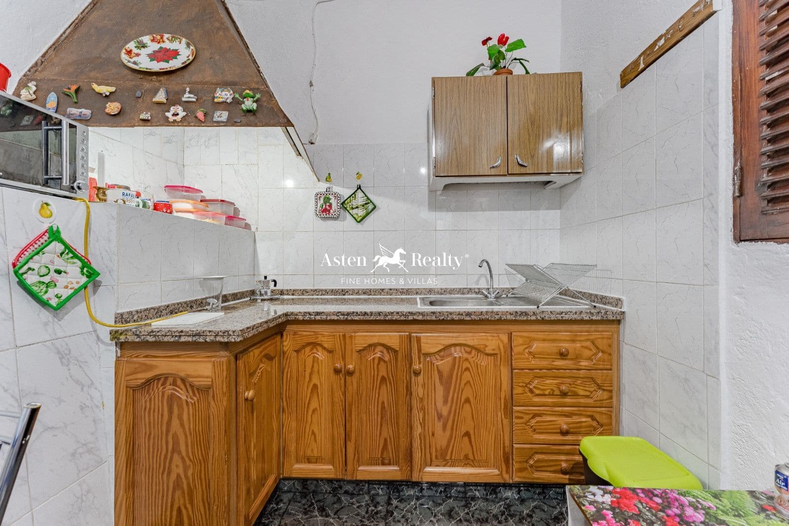 3 soveværelse Villa til salg i El Tanque med garage - € 260.000 (Ref: 8230425)