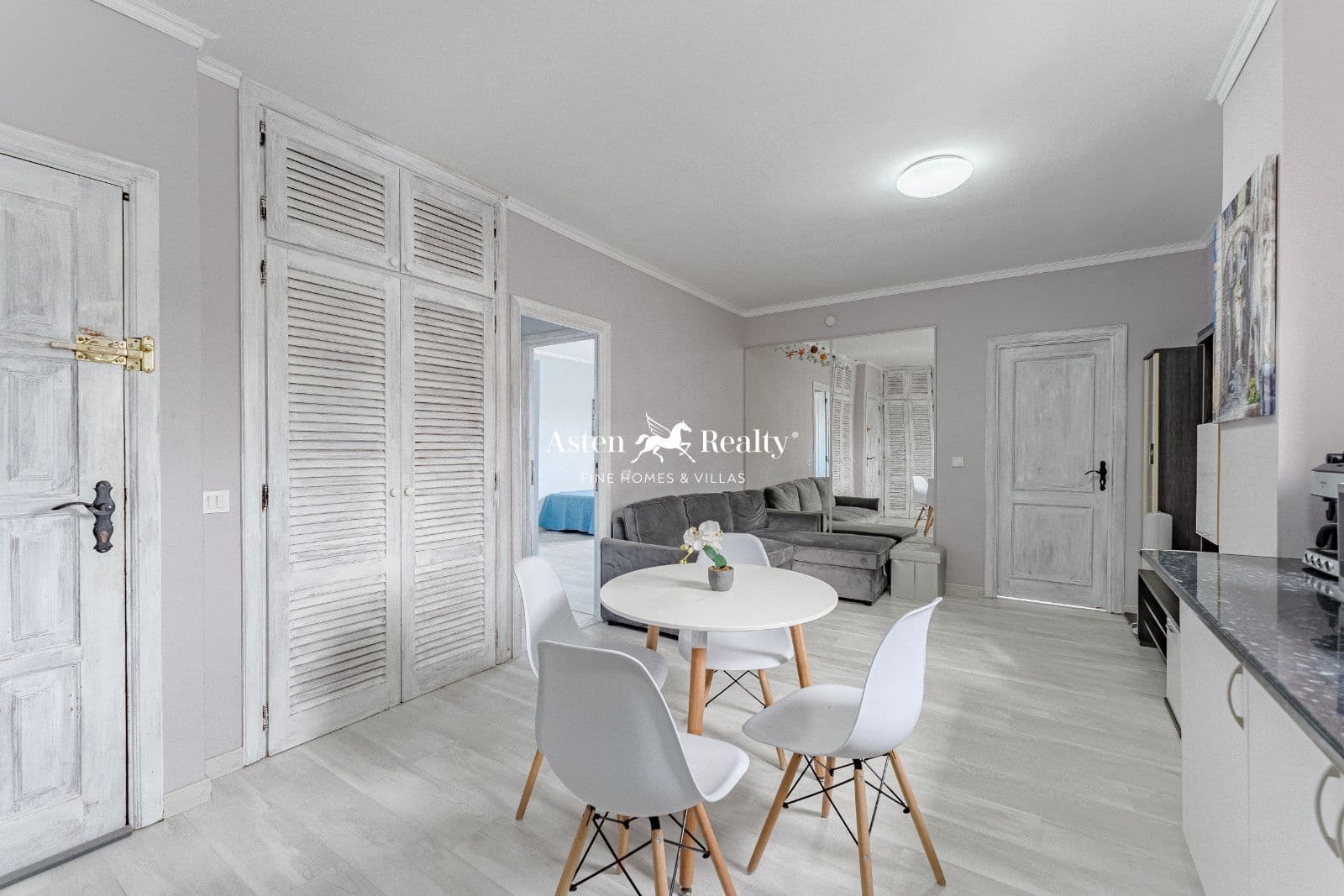 2 chambre Appartement à vendre à Playa Paraiso avec piscine - 295 000 € (Ref: 8273653)